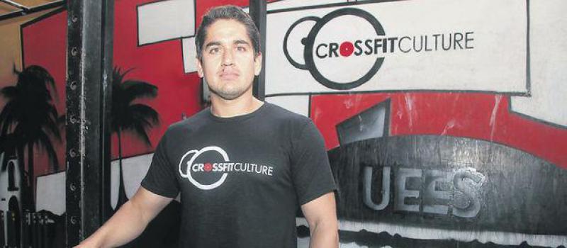 Max Escobar es el propietario de Crossfit Culture. Cuenta con 700 suscriptores en tres locales ubicados en la vía a Samborondón y en Guayaquil. Mario Faustos / líderes
