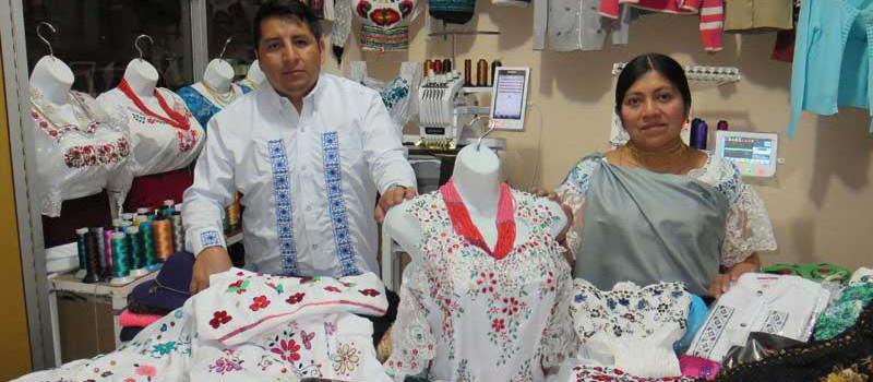 Pedro Mullo y Verónica Velásquez diseñan trajes que se destacan por sus bordados y encajes
