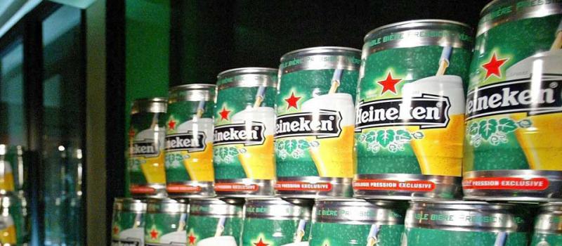 La cervecera holandesa Heineken aumentó su beneficio neto. Foto:  EFE