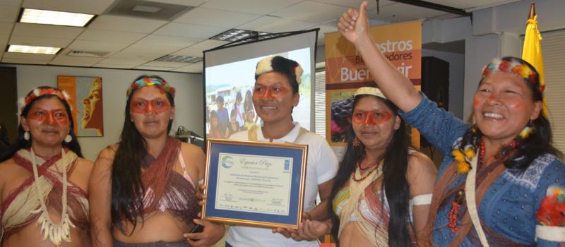 El proyecto de las mujeres waorani  compitió con 1 234 candidaturas de 121 países de todo el mundo. Foto: Líderes