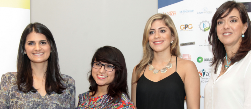 Jeaneth Hanze, Tania Alarcón, Vanessa Barbery y Caterina Costa en el Primer Encuentro de Emprendimiento Femenino en el Ecuador conferencias. Foto: EL COMERCIO