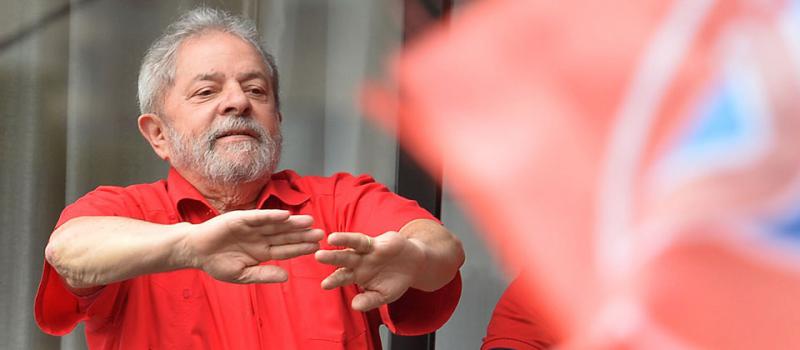 Las bolsas de valores de Brasil tambalean después del anuncio del regreso de Lula da Silva, al gabinete presidencial. Foto: AFP