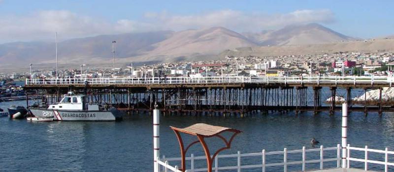 Bolivia apuesta fuerte por esta obra porque quiere evitar el uso de puertos del norte de Chile. En la foto de Google Maps, el puerto de Ilo