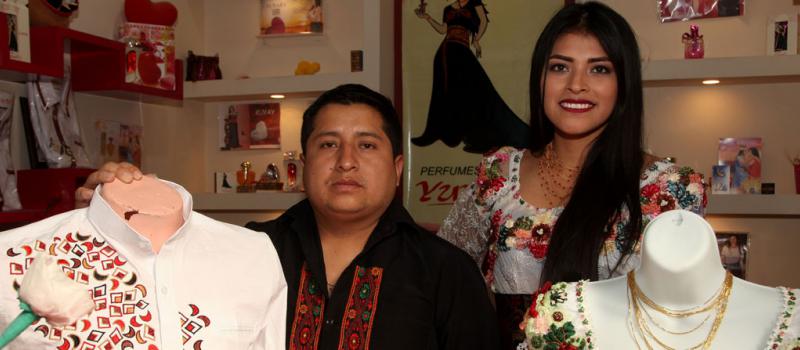 José Mullo y Lorena Toapanta son parte del equipo de la Perfumería Yuyary, que crece en Riobamba. Foto: Glenda Giacometti / LÍDERES