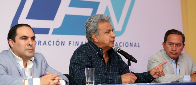 El presidente Moreno dio a conocer que "en los próximos tres años, la CFN destinará USD 450 millones para la construcción de viviendas dentro del programa Casa para Todos”. Foto: Twitter Presidencia