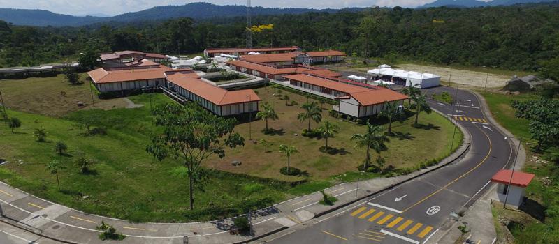 Una vista panorámica de la Universidad Ikiam, en Napo, cuyo nombre significa selva. La ecología es  un punto clave  en su parte académica. El centro se inauguró en octubre del 2014. Fotos: cortesía Ikiam