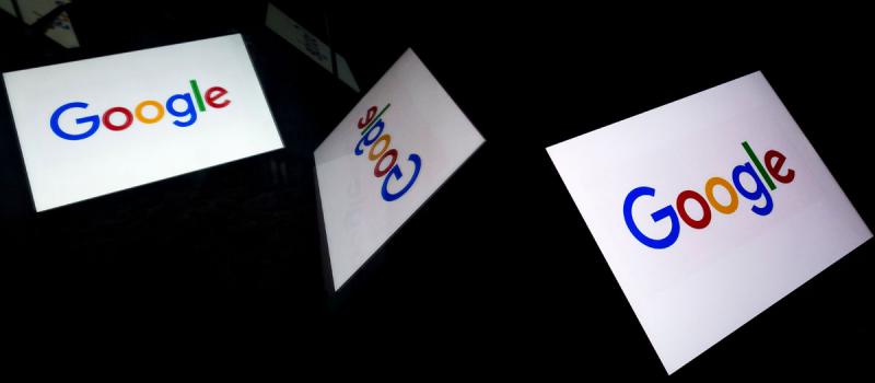 La imagen muestra el logotipo de la empresa multinacional de servicios de Internet. Google obtuvo unos ingresos de USD 4.7 mil millones en 2018 de los sitios web de noticias. Foto: AFP