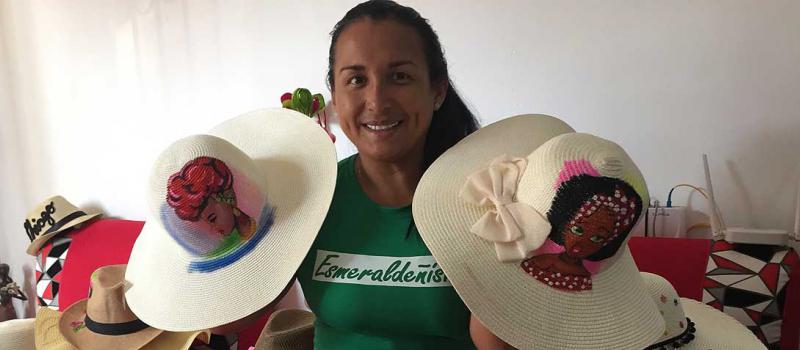 Karina Fey Díaz es la creadora de la marca KFD. El emprendimiento se dedica a la decoración de sombreros. Foto: Marcel Bonilla / LÍDERES