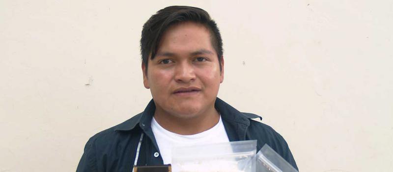 César Perugachi tiene 29 años y estudió Gastronomía, en Quito. Con apoyo de su familia levantó el emprendimiento. Foto: José Luis Rosales / LÍDERES