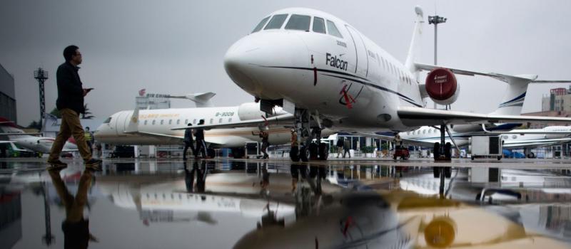 Las compañías de aviones privados están viendo aumentar la demanda. Los clientes más ricos quieren evitar encontrarse en un avión de línea con centenares de otras personas.