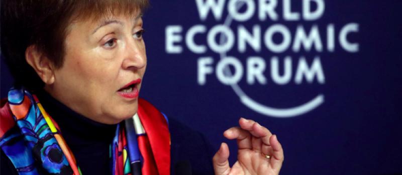 La directora gerente del FMI, Kristalina Georgieva, asiste a una conferencia de prensa antes del Foro Económico Mundial (FEM) en Davos, Suiza, el 20 de enero de 2020.