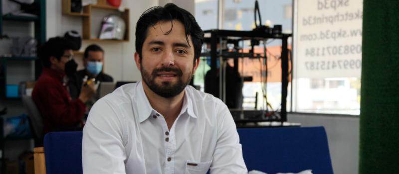 Jonny Marchán fundó esta iniciativa ecuatoriana en 2017 para crear impresiones 3D para dar el servicio a los arquitectos y médicos cirujanos. Galo Paguay / LÍDERES
