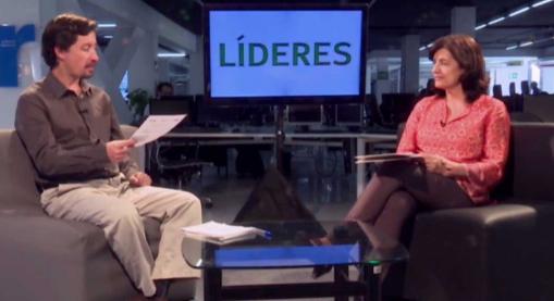 Ana María Varea entrevista con editor de Líderes. Foto: Captura